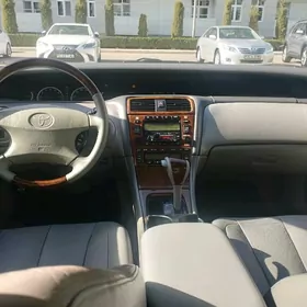 Toyota Avalon 2001