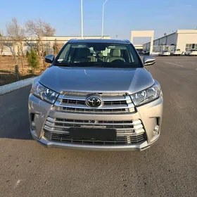 Toyota Highlander 2018