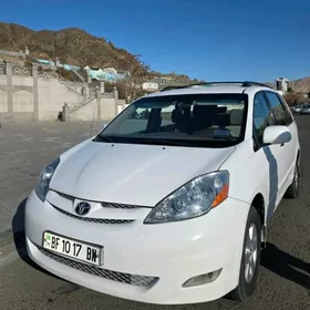 Toyota Sienna 2009