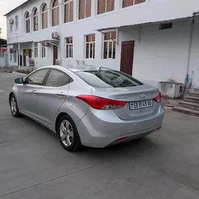 Hyundai Elantra 2012