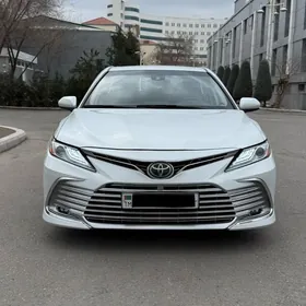 Toyota Camry 2022