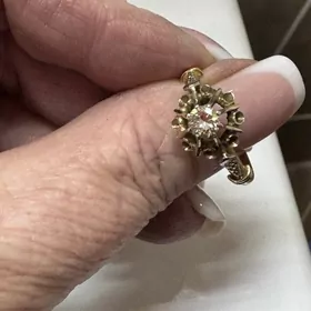 Gyzyl brilliant yüzük кольцо