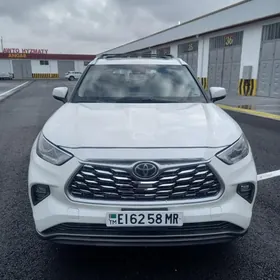 Toyota Highlander 2020