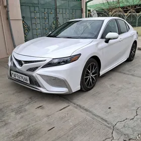 Toyota Camry 2022