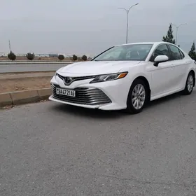 Toyota Camry 2020