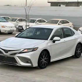 Toyota Camry 2022