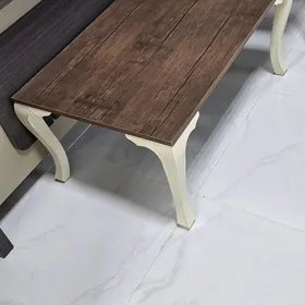 žurnalni çayni stol