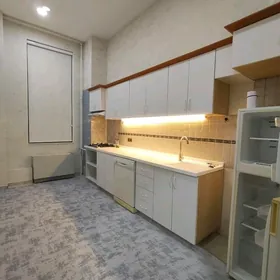 аренда 4 комнат 2 этаж