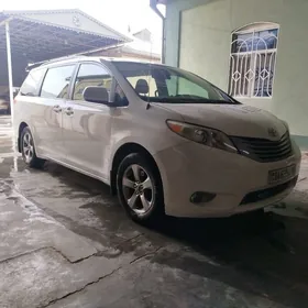 Toyota Sienna 2011