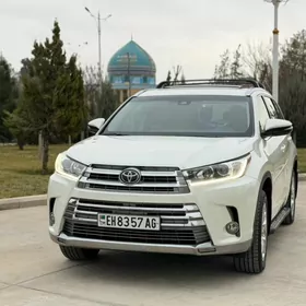 Toyota Highlander 2018