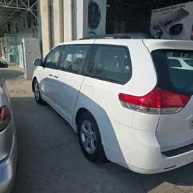 Toyota Sienna 2014