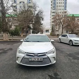 Toyota Camry 2015