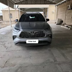 Toyota Highlander 2021