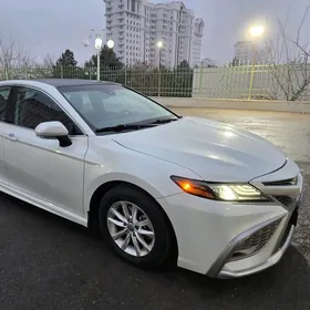 Toyota Camry 2021