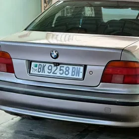 BMW E39 2000