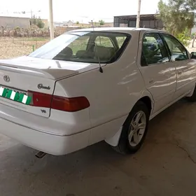 Toyota Camry 2001