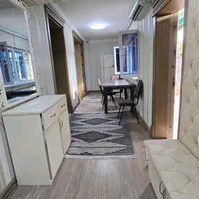 ПРОДАЮ В ЦЕНТРЕ ТЦ АРКАЧ