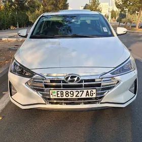 Hyundai Elantra 2020