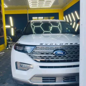 Ford Explorer 2021