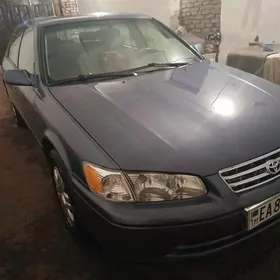Toyota Camry 2000