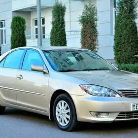 Toyota Camry 2004