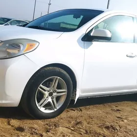 Nissan Versa 2012