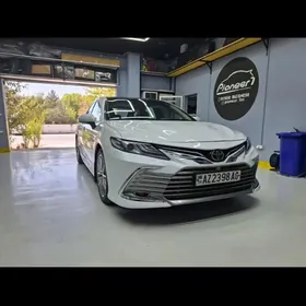 Toyota Camry 2019