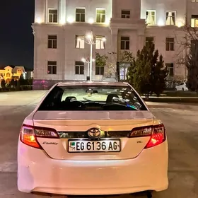 Toyota Camry 2012