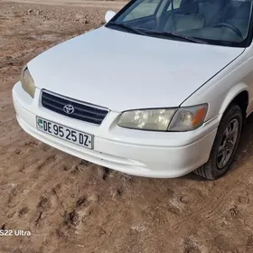 Toyota Camry 1999