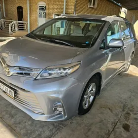 Toyota Sienna 2016