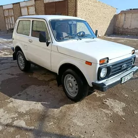 Lada Niva 2003