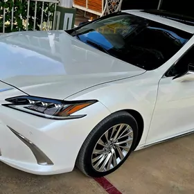 Lexus ES 350 2018
