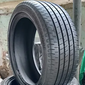 235 45 18 BRIDGESTONE