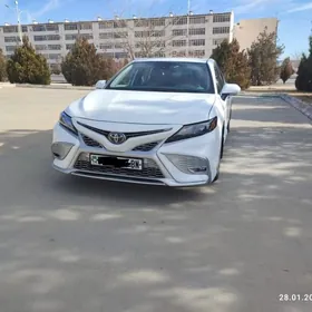 Toyota Camry 2023
