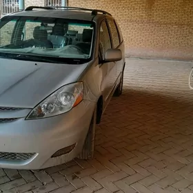 Toyota Sienna 2005