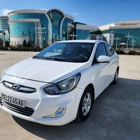 Hyundai Accent 2012