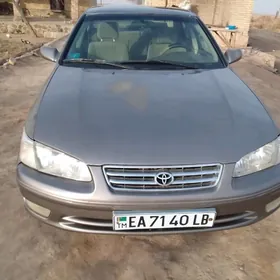 Toyota Camry 1999