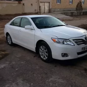 Toyota Camry 2011