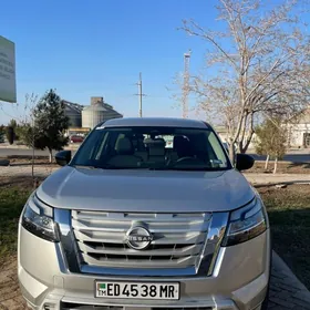 Nissan Pathfinder 2025