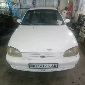 Kia Sephia 2001