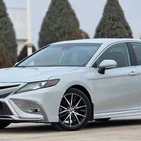Toyota Camry 2022