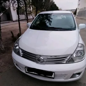 Nissan Versa 2010