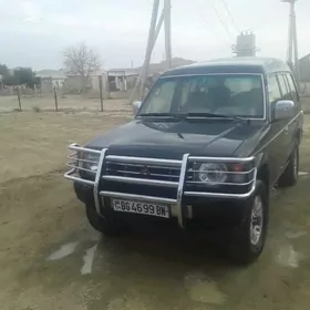 Mitsubishi Pajero 1998