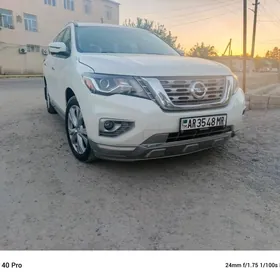 Nissan Pathfinder 2019