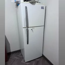 Холодильник Hitachi