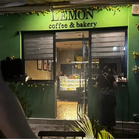 кассир девушка