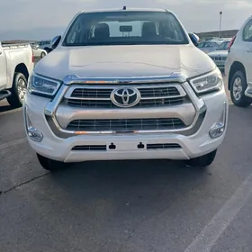 Toyota Hilux 2025
