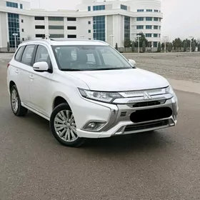 Mitsubishi Outlander 2022