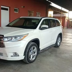 Toyota Highlander 2016