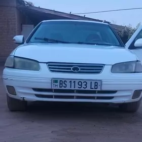 Toyota Camry 1997